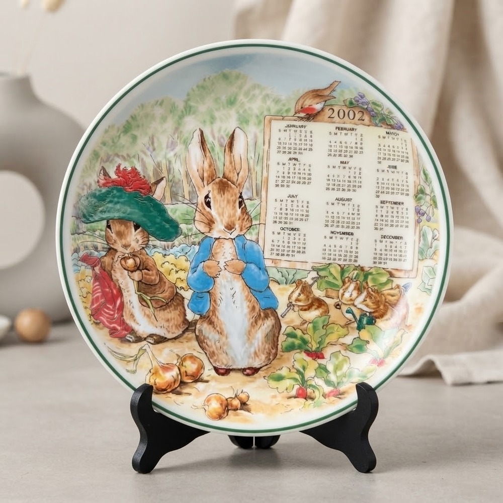 Vintage Wedgwood Peter Rabbit 2002 Calendar Plate 8" England Beatrix Potter